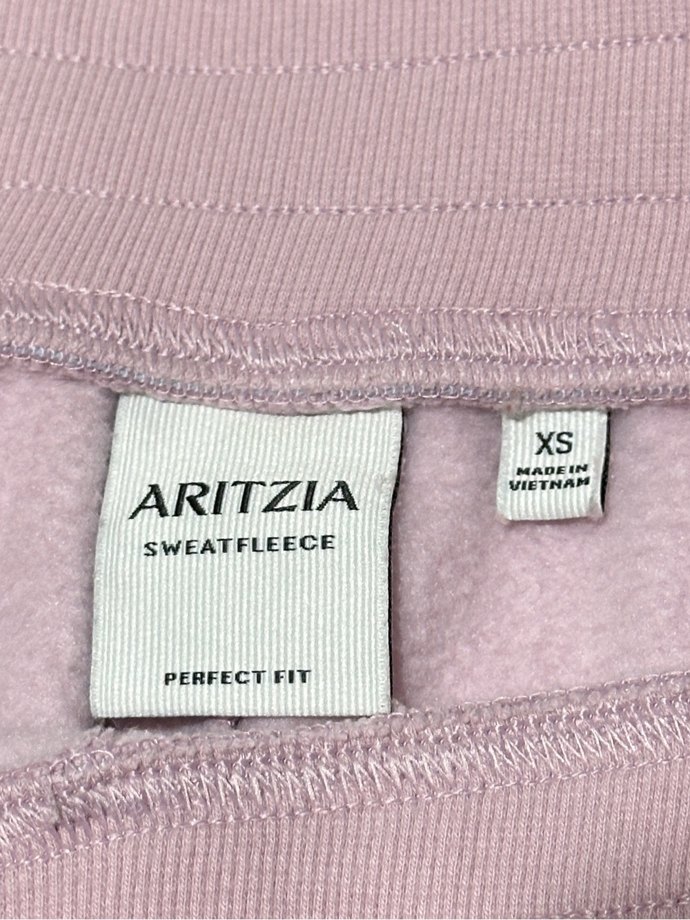 Aritzia Dusty Pink Set - Picture 5 of 11